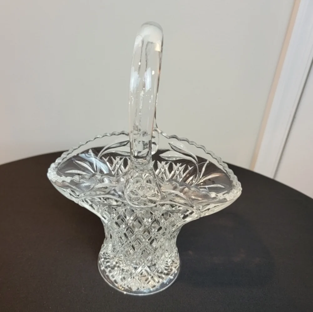 Princess House Diamond Cut Lead Crystal Basket with Handle